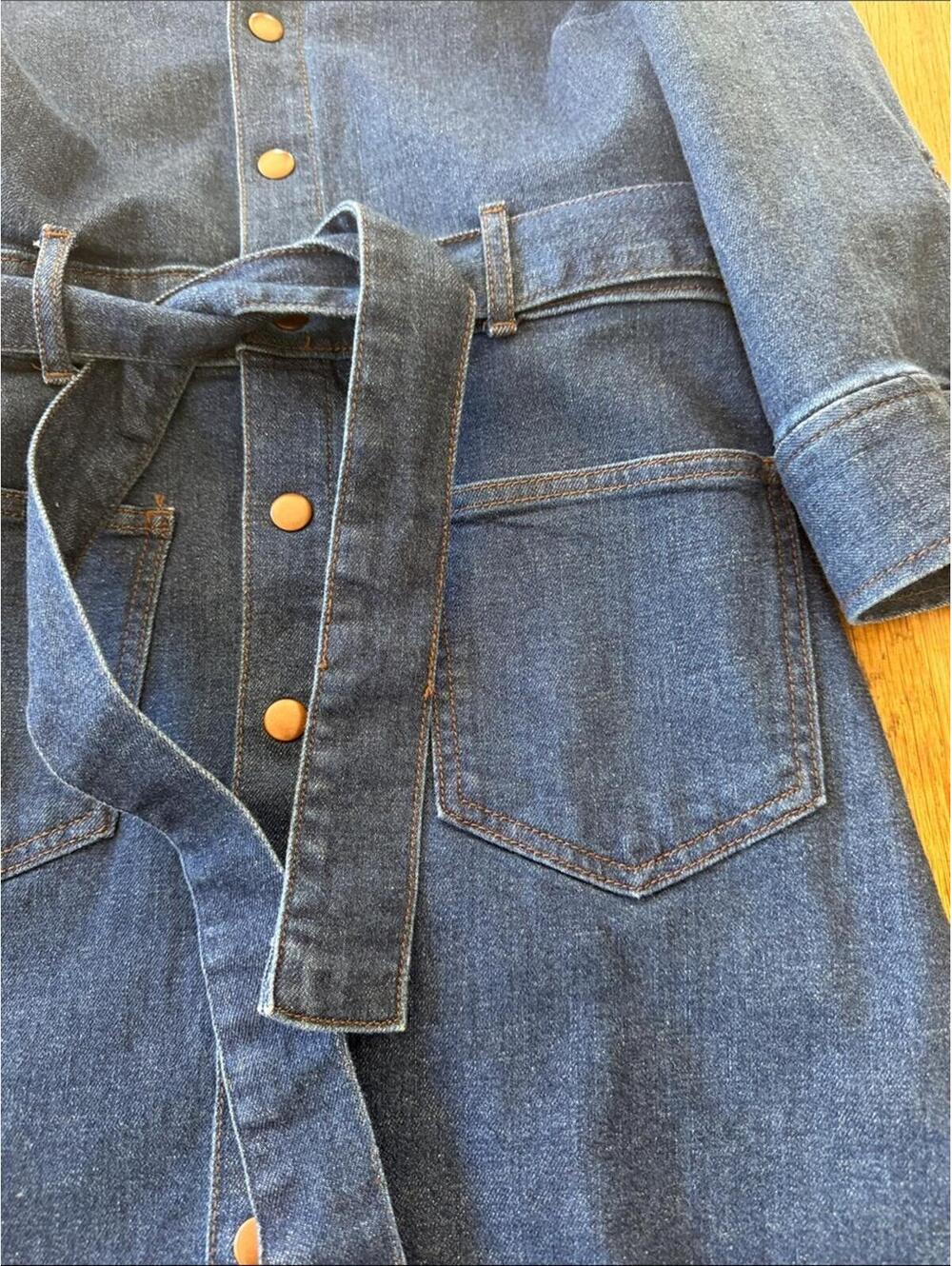 Women’s Loft Denim Belted snap Long Sleeve Dress. Size 4 - Picture 3 of 6